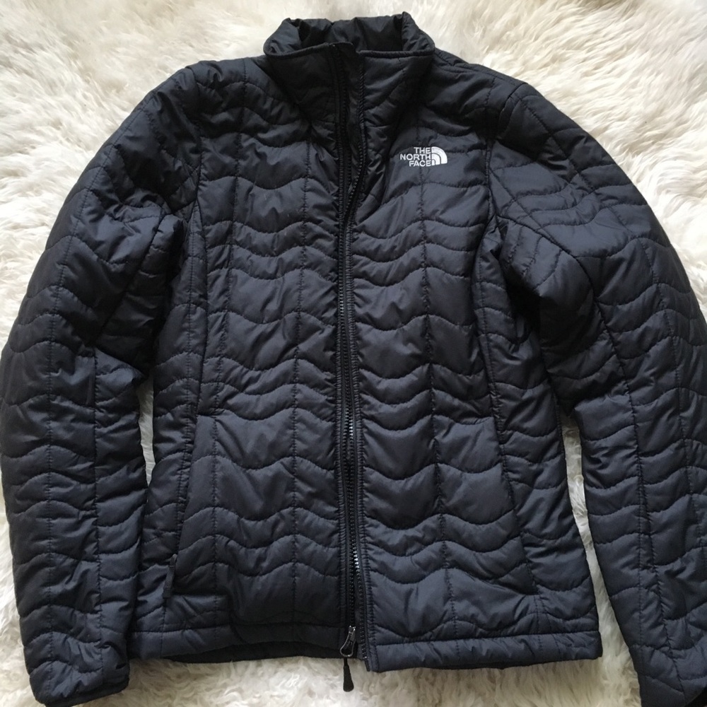 North Face Quilted Jacket 🚨SALE TODAY!🚨